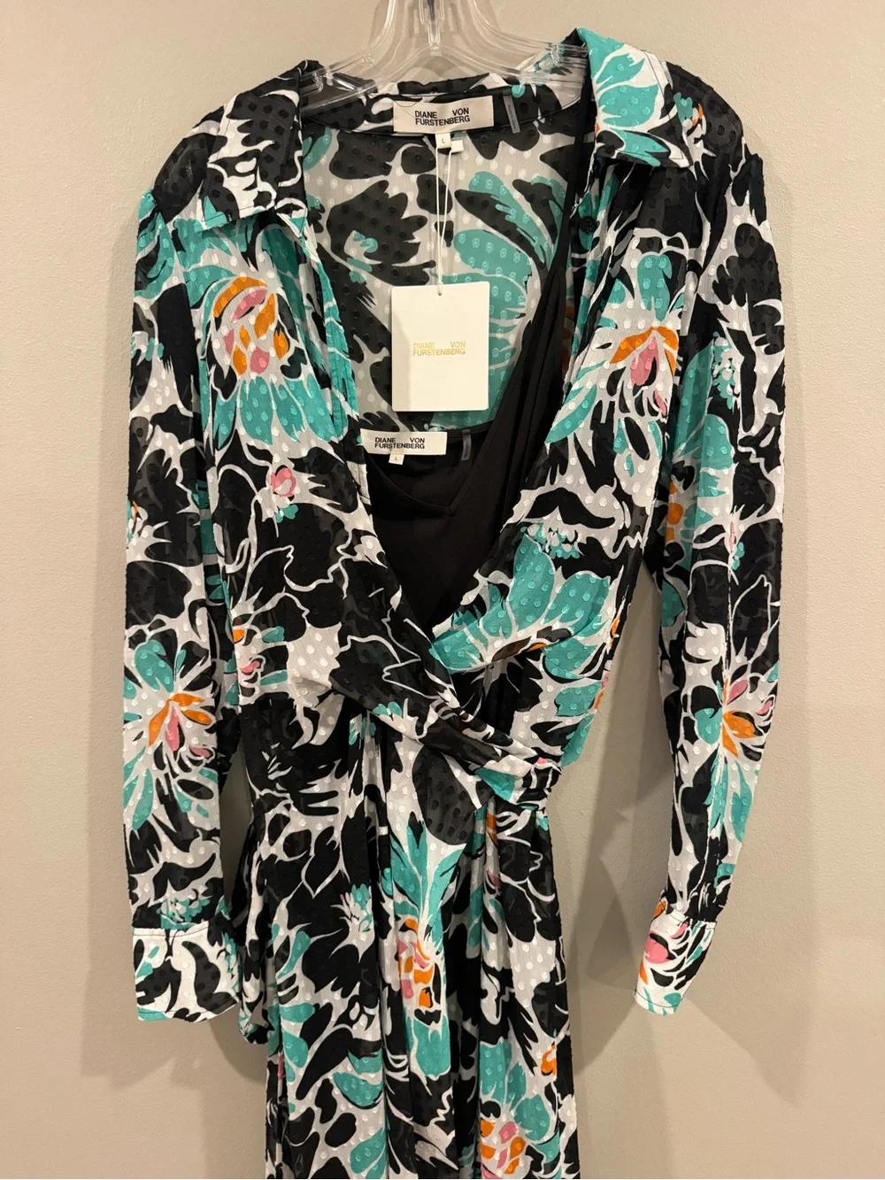 NEW Diane von Furstenberg Petal Burst 2 piece Wrap Dress Long Sleeve Large $498 - Picture 3 of 9